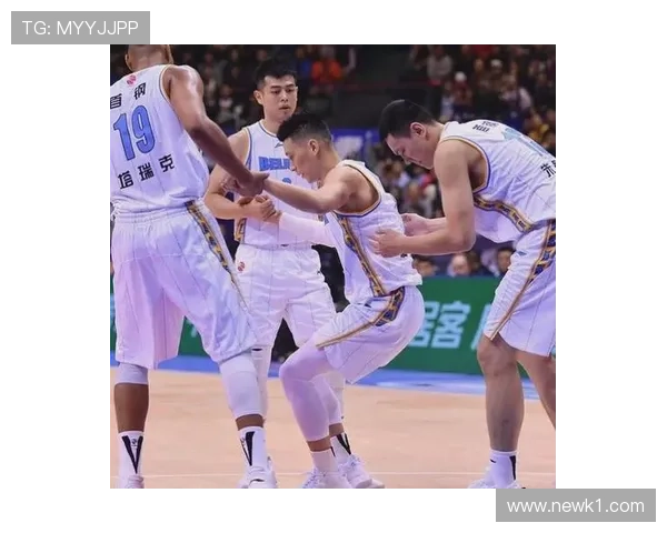 林书豪晚上只能点外卖，白天却像个钢铁战士，真有两副面孔！